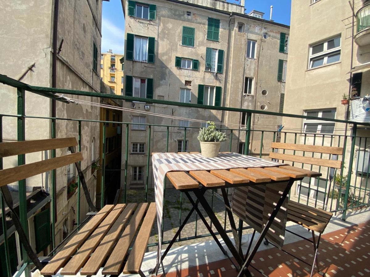Casaviva- Ampio Appartamento Nei Vicoli Di Genova Dış mekan fotoğraf