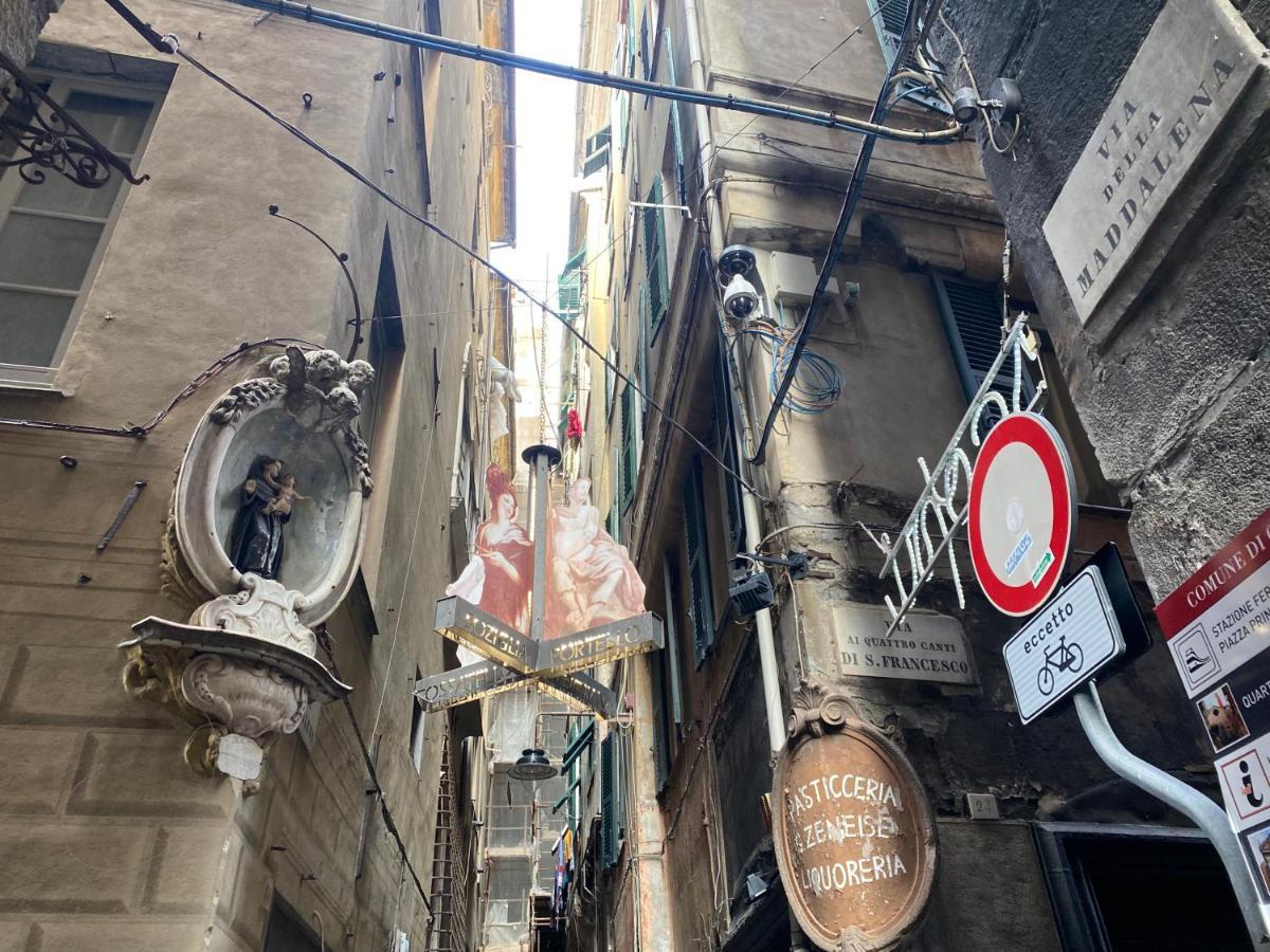 Casaviva- Ampio Appartamento Nei Vicoli Di Genova Dış mekan fotoğraf